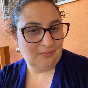 Meet your Posher, Imelda